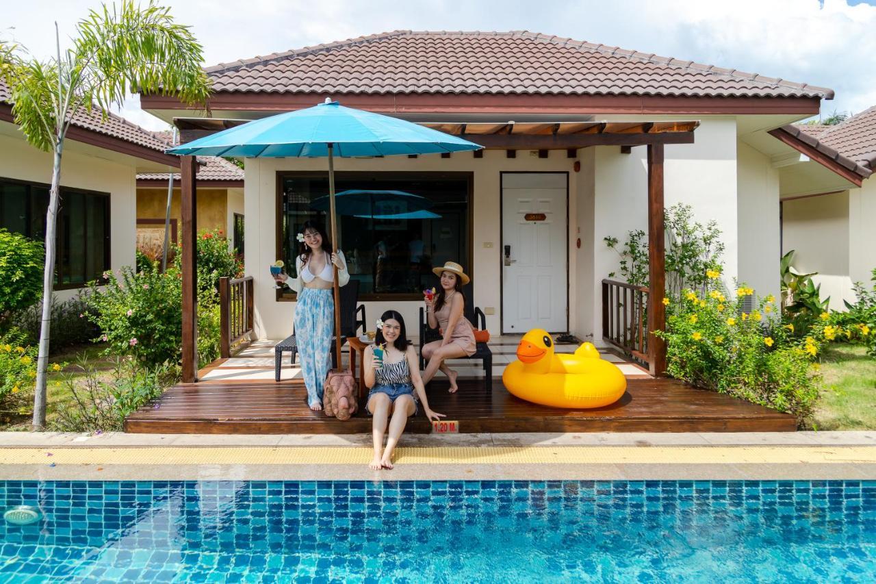 Pinnacle Grand Jomtien Resort And Beach Club - Sha Extra Plus Na Chom Thian Exterior foto