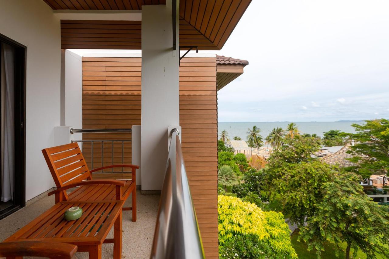Pinnacle Grand Jomtien Resort And Beach Club - Sha Extra Plus Na Chom Thian Exterior foto